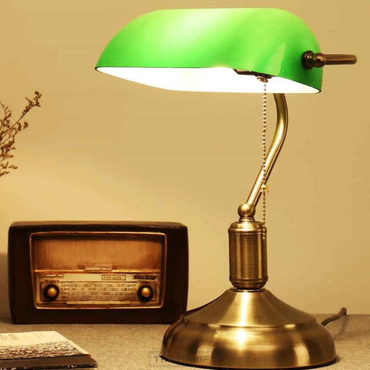 Classic Table Lamp The Manify